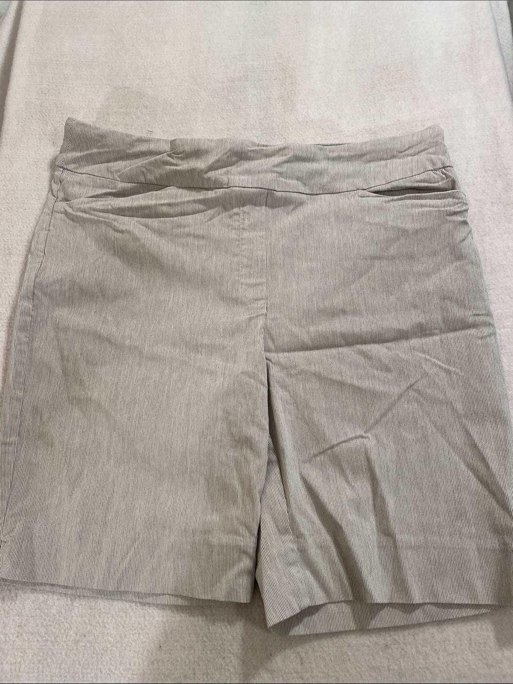 Women’s Pull-On Bermuda Shorts in Light Gray Stripes